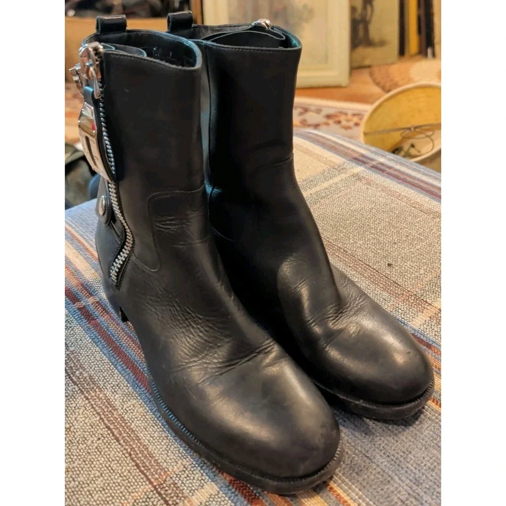 Salvatore Ferragamo Leather Ankle Moto Black Leather Boots Womens Size 6.5 B